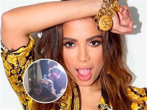 anitta tattoo|Anitta explica a história por trás da tatuagem íntima